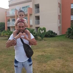 Meet your Posher, Frank